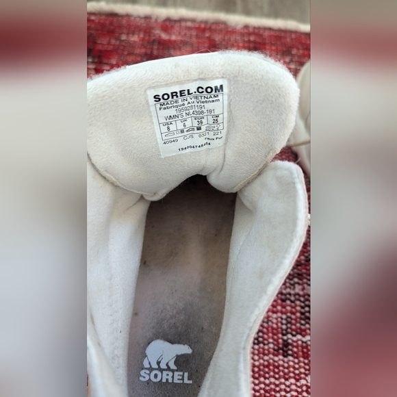 Sorel Women's Kinetic RNEGD Caribou Boot in the color Chalk/Canoe Size 8 - Picture 7 of 8